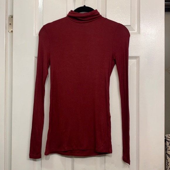 White House Black Market Tops - WHBM TURTLENECK